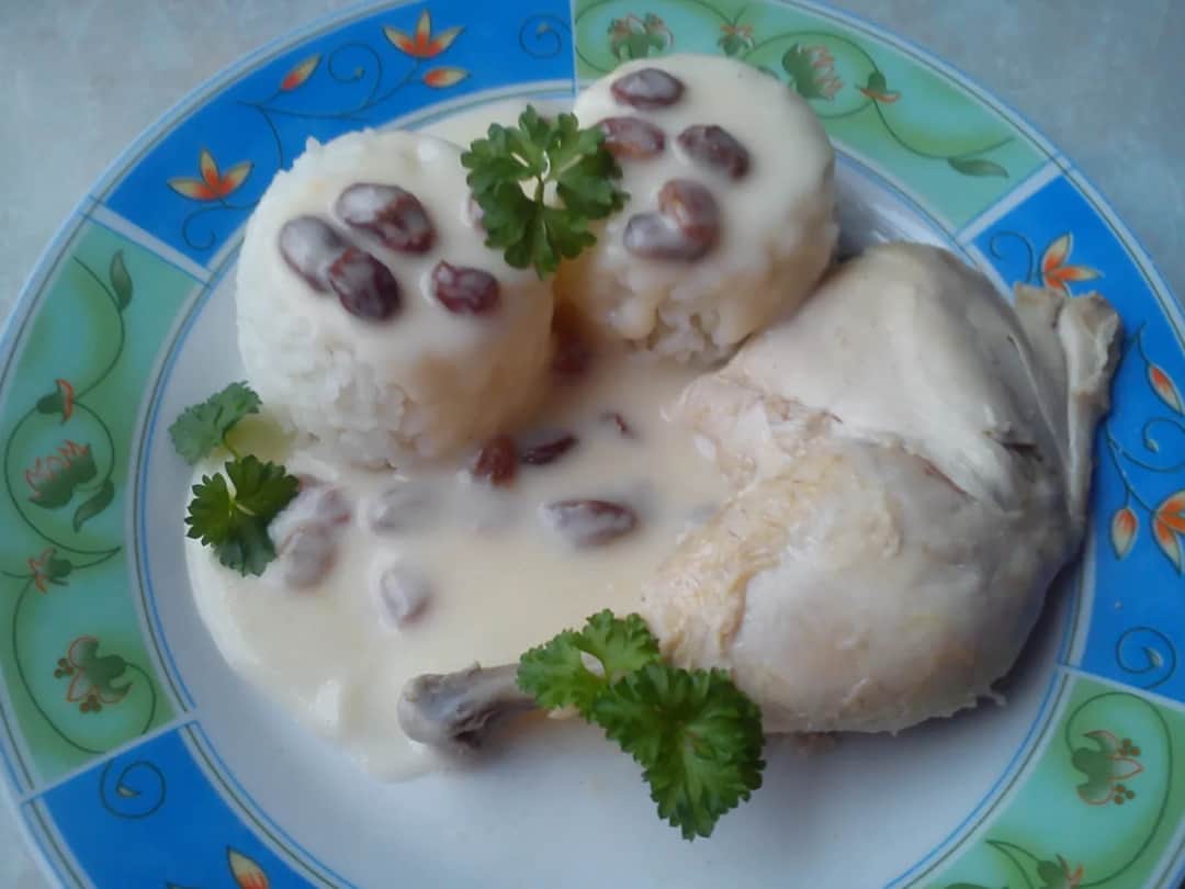 Jak zrobić biały sos dietetyczny - zdrowa alternatywa dla tradycyjnych sosów